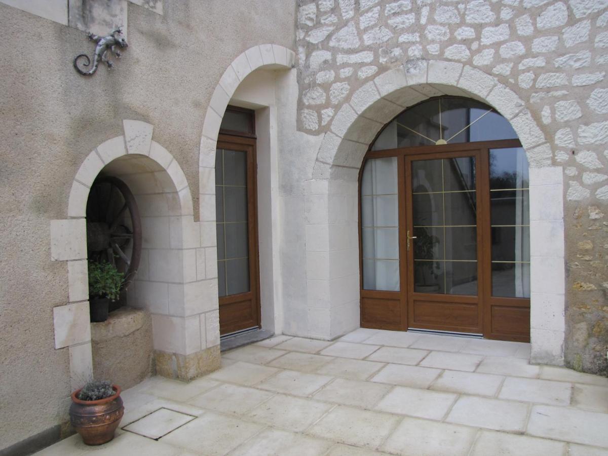 Bed and Breakfast Le Manoir Des Roches Bourré Exterior foto